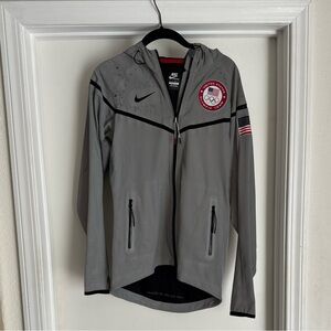 Rare Nike Olympic Team USA silver reflective windbreaker XS